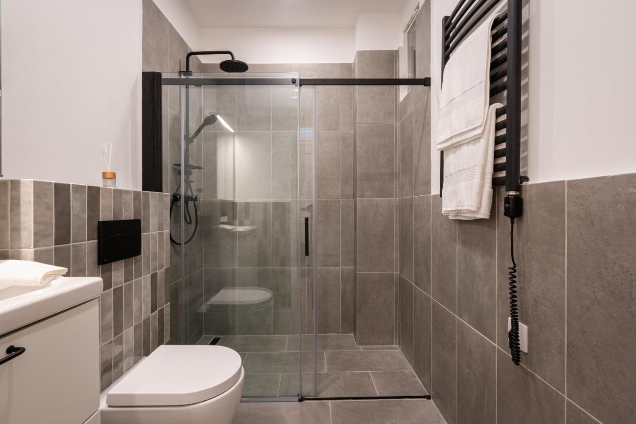 K10 - Kazinczy Street Heritage Suite - Best Location By Bqa Будапеща Екстериор снимка