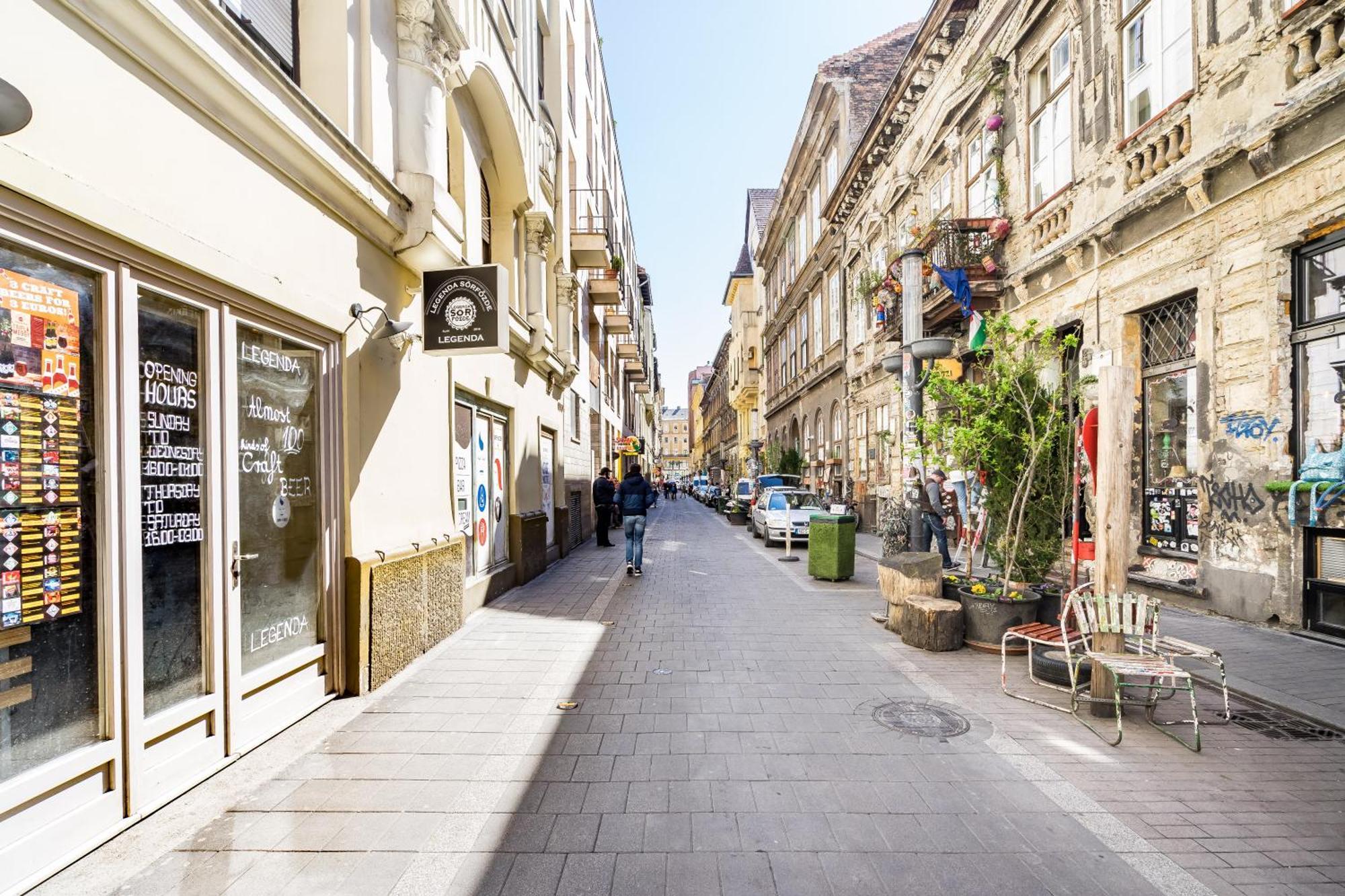 K10 - Kazinczy Street Heritage Suite - Best Location By Bqa Будапеща Екстериор снимка